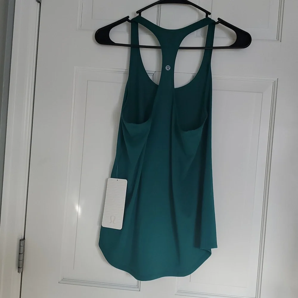 NWT Lululemon Tech Mesh Forest Tank Top Sz 4